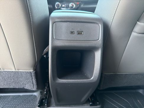 Used 2024 Chevrolet Trax ACTIV w/ Sunroof Package FWD image 23