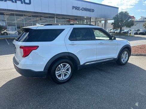 Used 2020 Ford Explorer XLT w/ Equipment Group 202A image 3