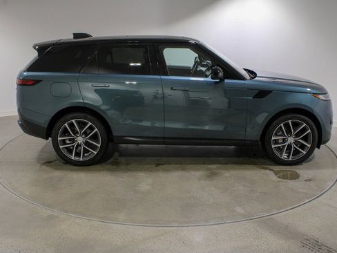 Used 2023 Land Rover Range Rover Sport SE image 6