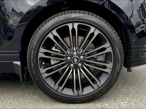 New 2026 Land Rover Range Rover Velar Dynamic SE image 13