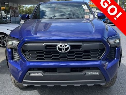 Used 2024 Toyota Tacoma TRD Off-Road image 4