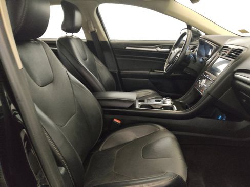 Used 2018 Ford Fusion Titanium AWD/4WD image 21