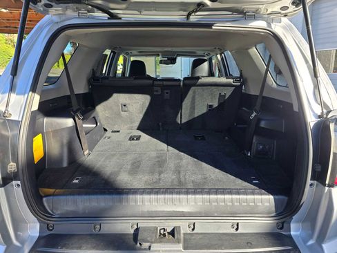 Used 2020 Toyota 4Runner SR5 Premium image 17