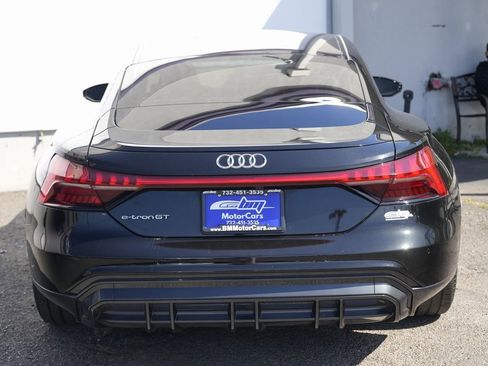 Used 2022 Audi e-tron GT Premium Plus image 6