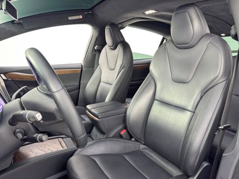 Used 2020 Tesla Model X Long Range image 37