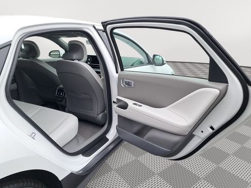 New 2025 Hyundai Ioniq 6 SEL image 15