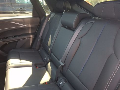 Used 2024 Cadillac Lyriq Luxury RWD image 10