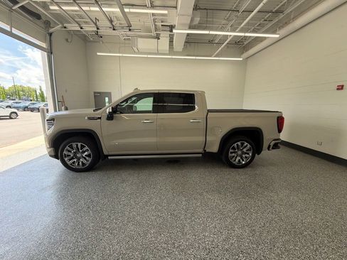 Used 2026 GMC Sierra 1500 Denali w/ Denali Reserve Package AWD/4WD image 2