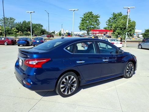 Used 2019 Nissan Sentra SR FWD image 3