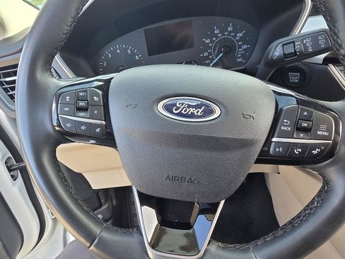 Used 2022 Ford Escape SEL AWD/4WD image 22