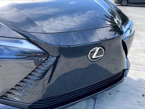 Used 2024 Lexus RZ 300e Premium image 29