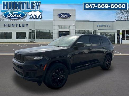 Used 2024 Jeep Grand Cherokee L Laredo AWD/4WD image 1