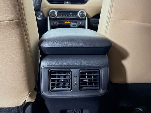 Used 2025 Toyota RAV4 XLE AWD/4WD image 30