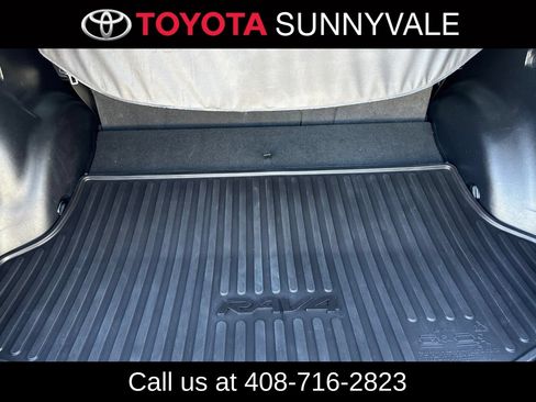 Used 2018 Toyota RAV4 XLE w/ Convenience Package AWD/4WD image 19
