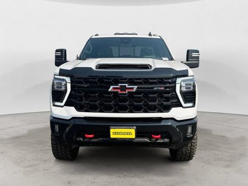 Used 2024 Chevrolet Silverado 2500 ZR2 w/ Technology Package AWD/4WD image 2