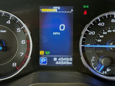 Used 2022 Subaru Ascent Limited w/ Technology Package AWD/4WD image 11