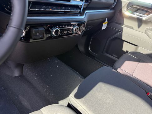 New 2026 GMC Sierra 1500 Elevation image 13