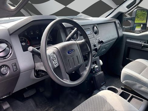 Used 2014 Ford F450 XL w/ Power Equipment Group AWD/4WD image 13