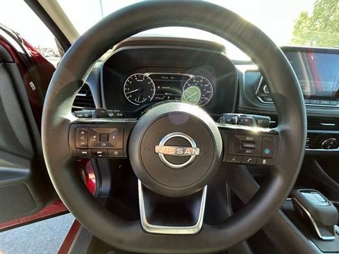 Used 2023 Nissan Rogue SV AWD/4WD image 12