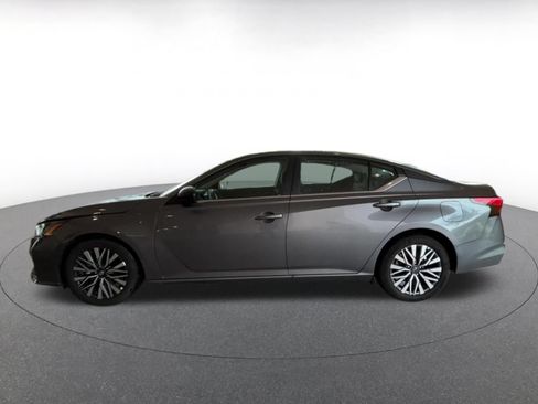 Used 2026 Nissan Altima 2.5 SV FWD image 8