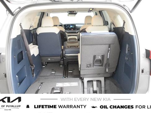 New 2026 Kia Carnival EX FWD image 19
