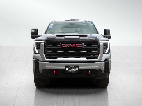 Used 2025 GMC Sierra 3500 AT4 w/ AT4 Premium Plus Package AWD/4WD image 8