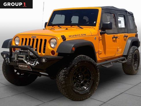 Used 2012 Jeep Wrangler Unlimited Rubicon w/ Connectivity Group AWD/4WD image 1