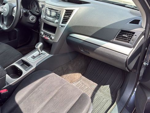 Used 2013 Subaru Outback 2.5i AWD/4WD image 5