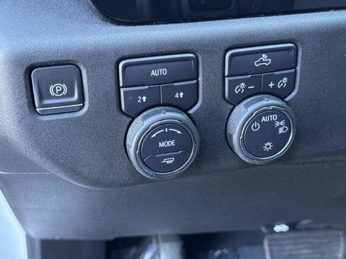 Used 2023 Chevrolet Silverado 1500 LT AWD/4WD image 10