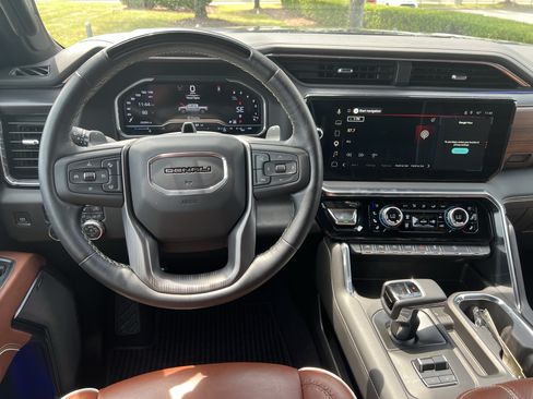 Used 2025 GMC Sierra 1500 Denali Ultimate AWD/4WD image 30