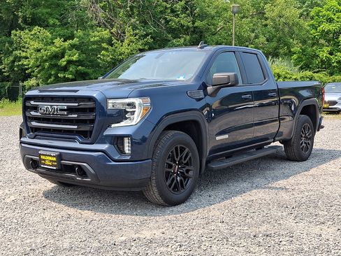 Used 2021 GMC Sierra 1500 Elevation w/ LPO, Elevation Black Package AWD/4WD image 3
