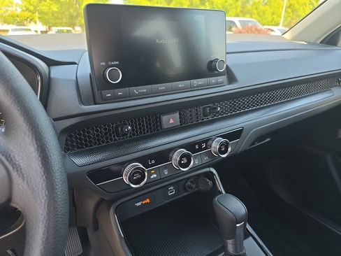 Used 2025 Honda CR-V LX image 19