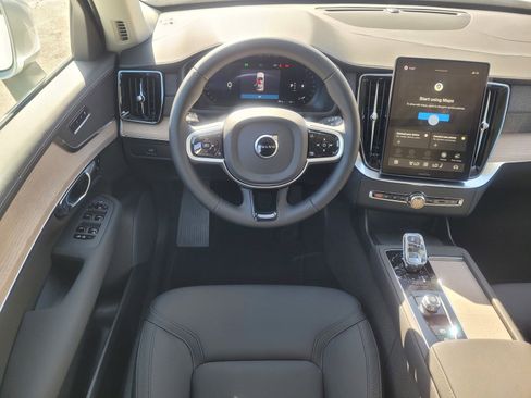 New 2026 Volvo XC90 B6 Plus w/ Protection Package image 13