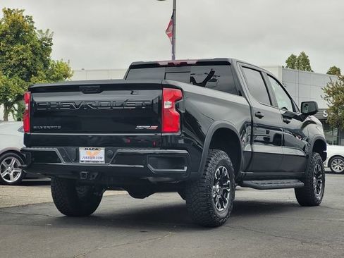 Used 2025 Chevrolet Silverado 1500 ZR2 w/ Technology Package AWD/4WD image 6