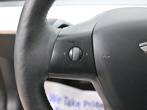 Used 2023 Tesla Model 3 Standard Range image 18