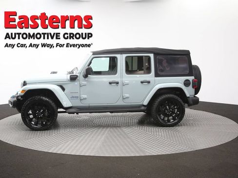 Used 2024 Jeep Wrangler Unlimited Sahara w/ Technology Group AWD/4WD image 59