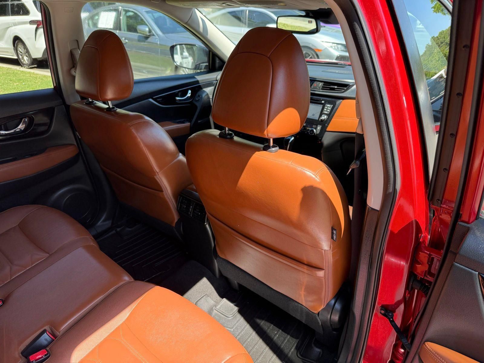 Used 2017 Nissan Rogue SL w/ SL Premium Package FWD image 29