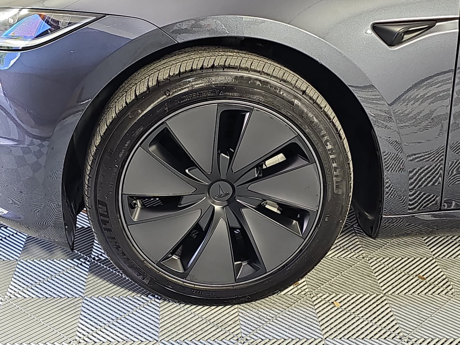 Used 2025 Tesla Model 3 RWD image 10