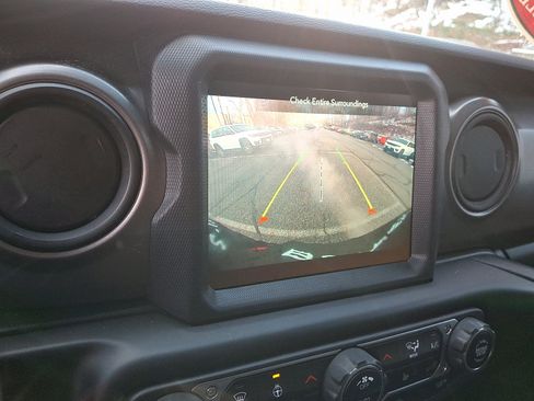 Certified 2023 Jeep Wrangler Unlimited Sport AWD/4WD image 19