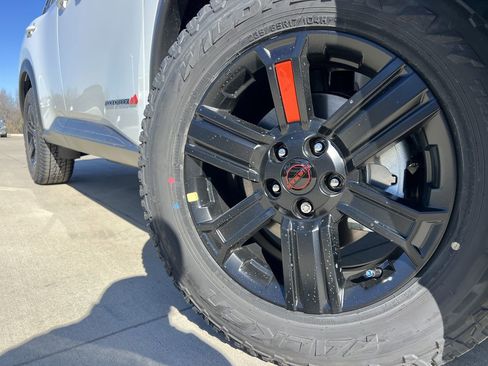 New 2026 Nissan Rogue Rock Creek image 9