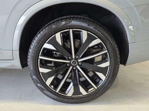 New 2026 Volvo XC90 B6 Plus w/ Protection Package Premier AWD/4WD image 41