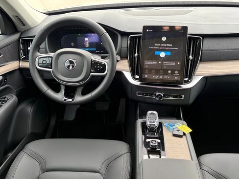 New 2026 Volvo XC90 B6 Core image 11