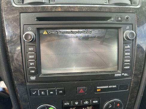 Used 2011 GMC Acadia Denali image 14