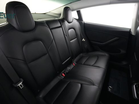 Used 2023 Tesla Model 3 Standard Range RWD image 5