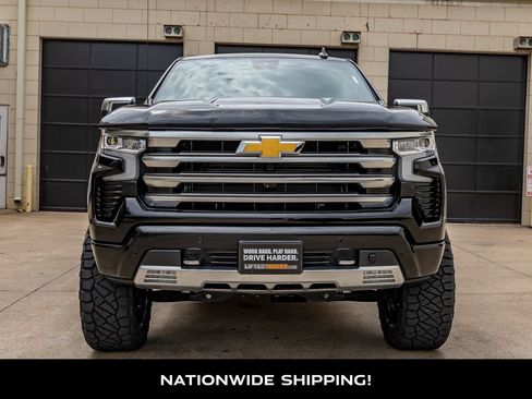 Used 2024 Chevrolet Silverado 1500 High Country w/ High Country Premium Package AWD/4WD image 4