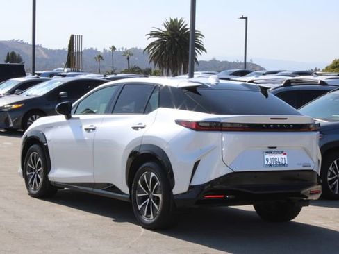 Certified 2023 Lexus RZ 450e Premium w/ Technology Package AWD/4WD image 19