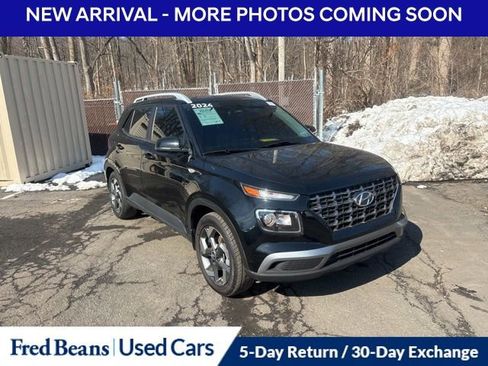 Certified 2024 Hyundai Venue SEL image 3