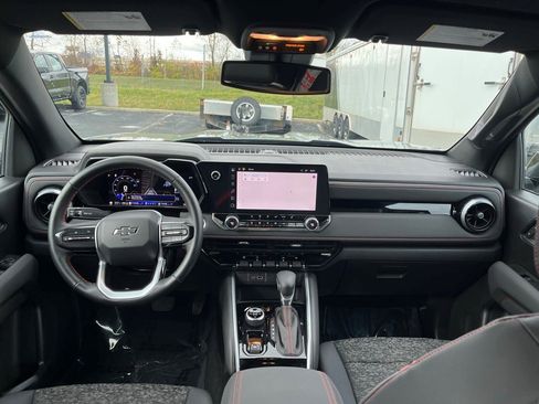 Certified 2024 Chevrolet Colorado Z71 w/ Z71 Convenience Package 2 image 25