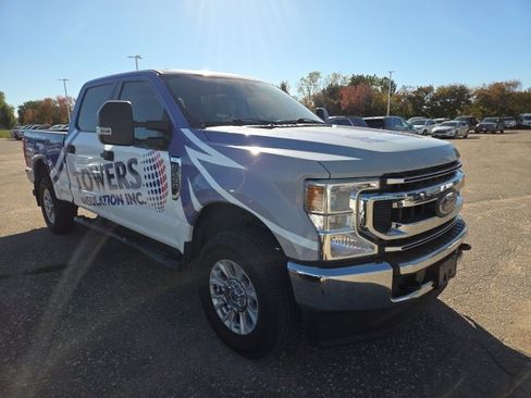 Used 2020 Ford F250 XLT w/ FX4 Off-Road Package image 6