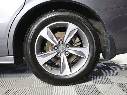Used 2018 Honda Odyssey Touring image 8